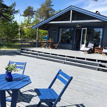 Idyllic Southern Cabin Near The Sea 別荘