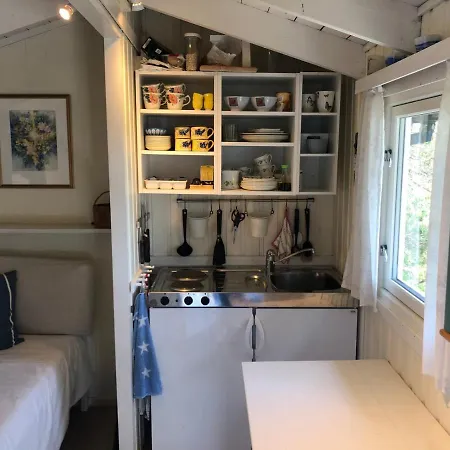Idyllic Southern Cabin Near The Sea Feriehus Lillesand