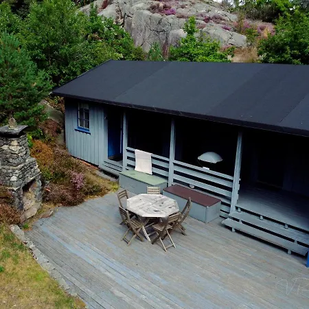 Idyllic Southern Cabin Near The Sea Feriehus *