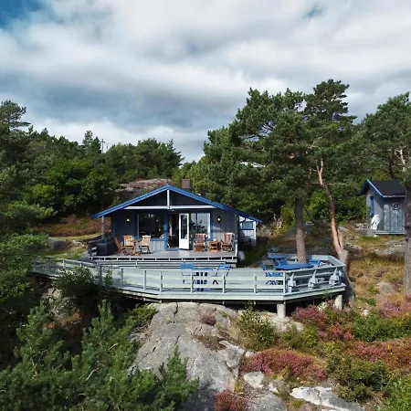 Idyllic Southern Cabin Near The Sea Lillesand
